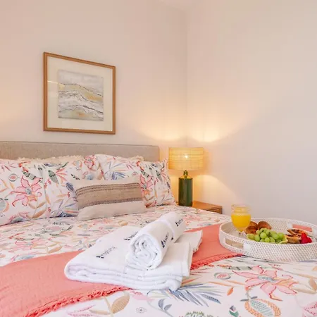 Stylish & Spacious By Hostwise Porto