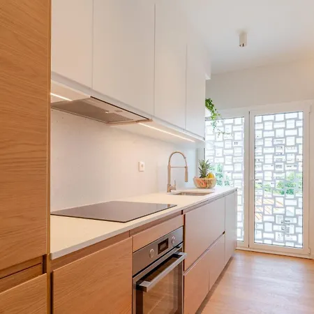 Apartman Stylish & Spacious By Hostwise