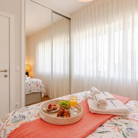 Stylish & Spacious By Hostwise *