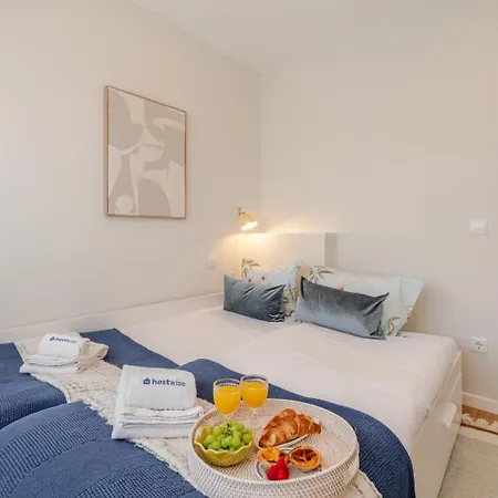 Stylish & Spacious By Hostwise 아파트