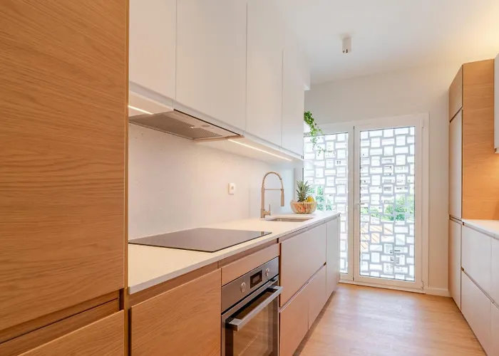 Appartement Stylish & Spacious By Hostwise