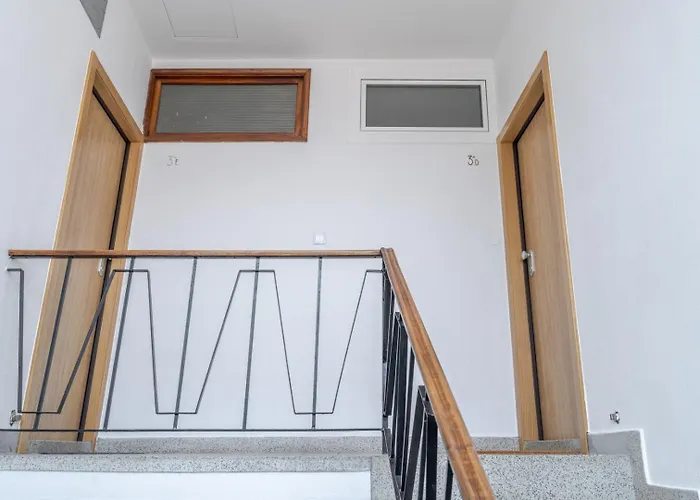 Stylish & Spacious By Hostwise 公寓