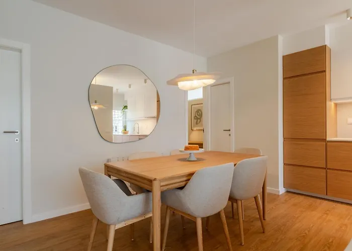 Appartement Stylish & Spacious By Hostwise *