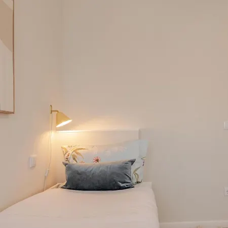 Stylish & Spacious By Hostwise Apartman *