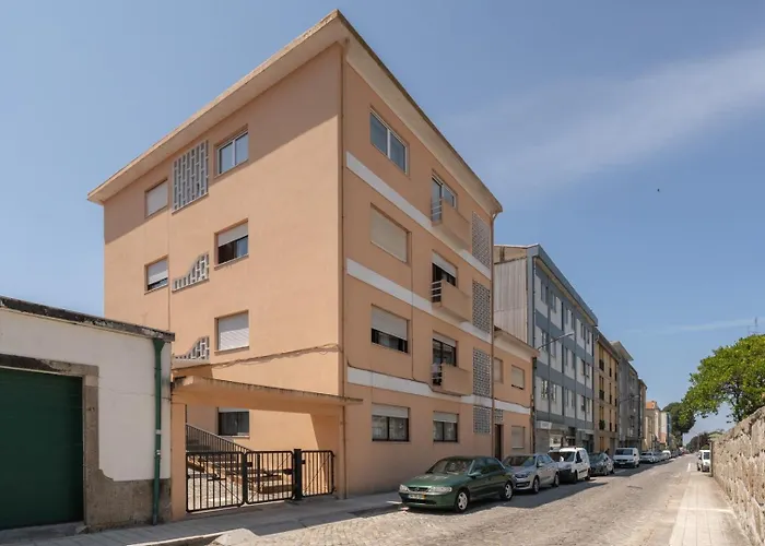 Stylish & Spacious By Hostwise *