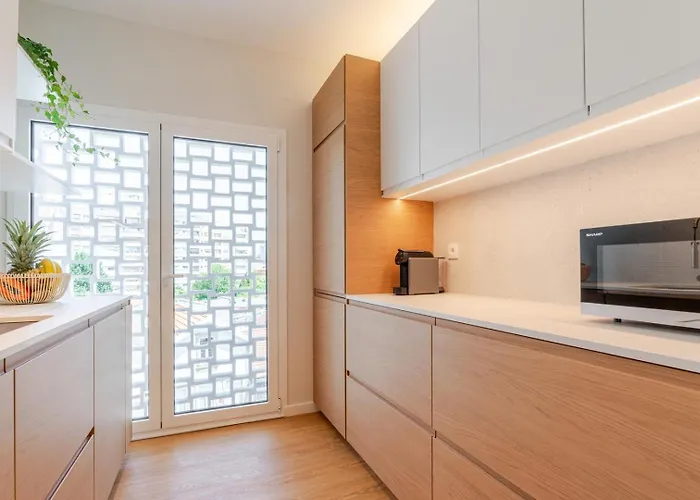 Stylish & Spacious By Hostwise Apartman *