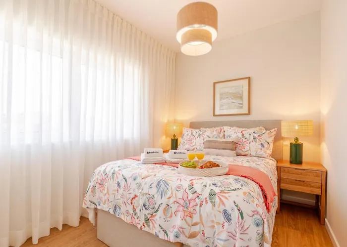 Stylish & Spacious By Hostwise