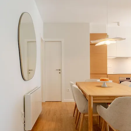 Stylish & Spacious By Hostwise Appartamento Oporto